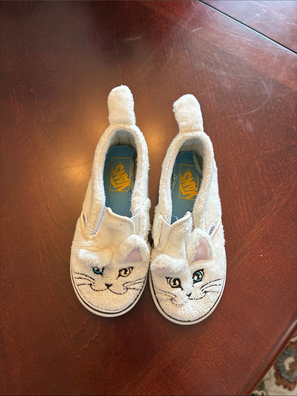 Vans SlipOn V Cat Faux Fur Toddler Girls Shoes Sneakers Size 9T 🐱